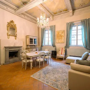  Apartment Tuscan Palace - Avignonesi Italy