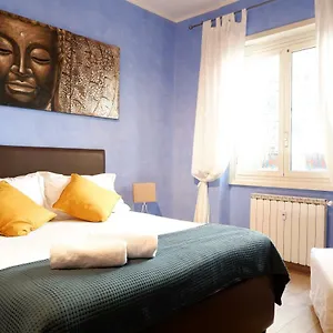  Appartement The Blue Strawberry House In San Giovanni